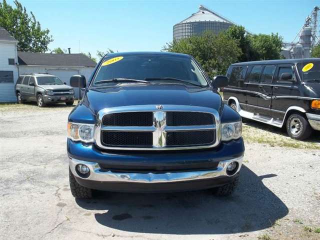 2003 Dodge Ram Pickup 1500 4dr Quad Cab SLT 4WD SB